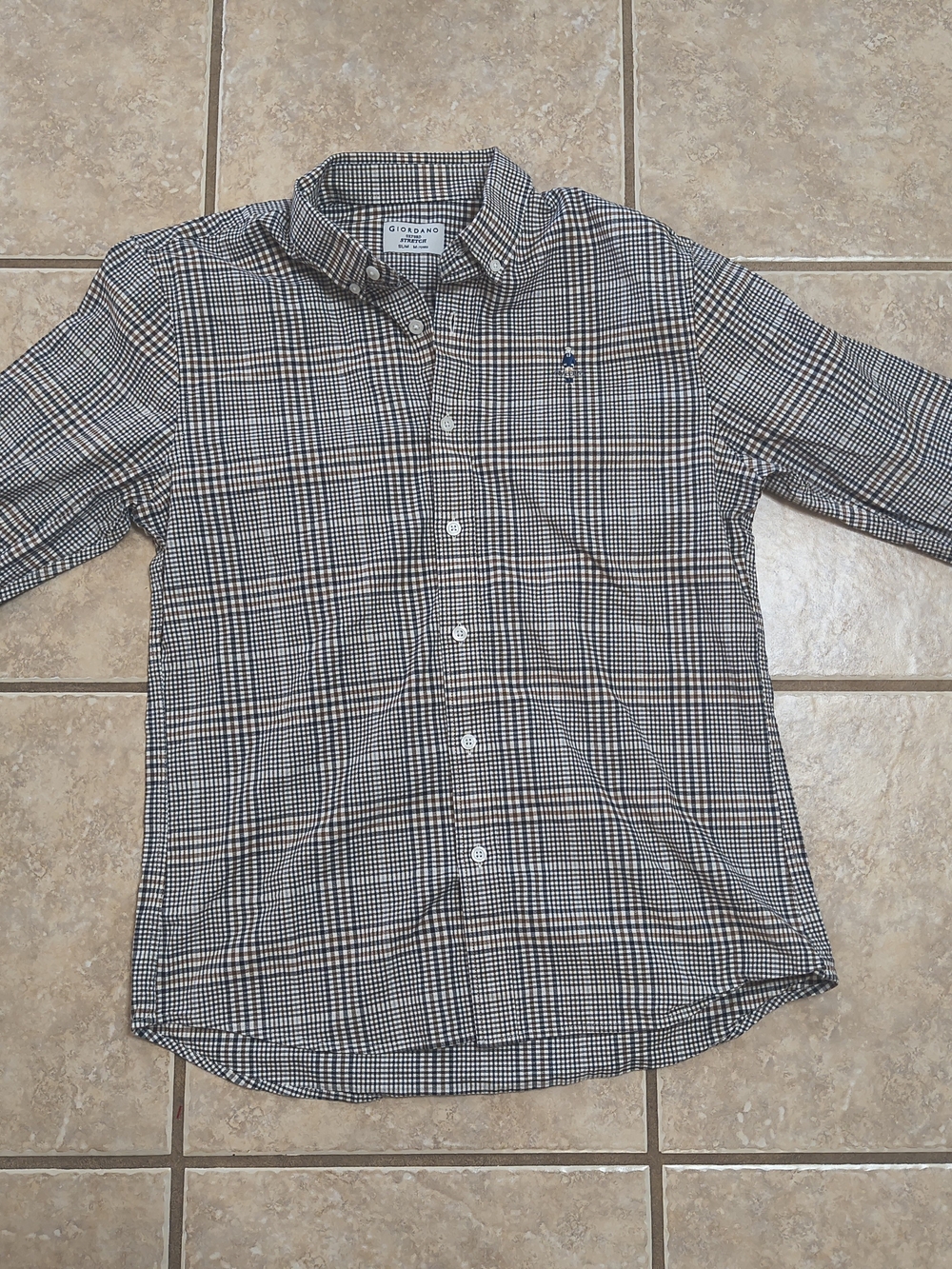 Giordano Men’s Black & White Check Button-Down Shirt